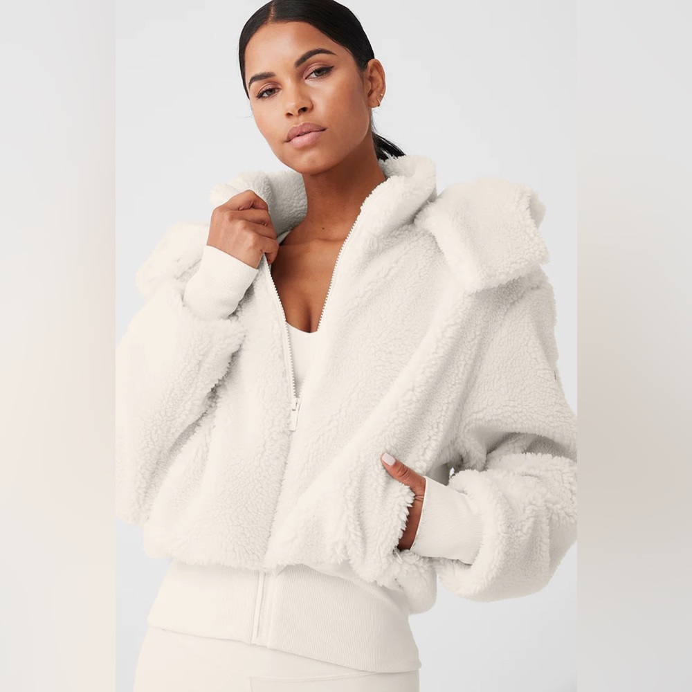 Alo yoga foxy Sherpa jacket in ivory